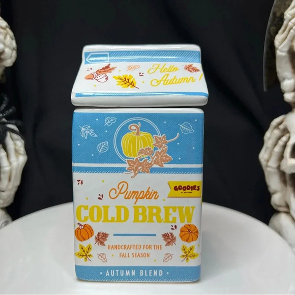 DW Home GOODIES Fall Halloween Milk Carton Pumpkin Cold Brew Scented Candle - Picture 5 of 12